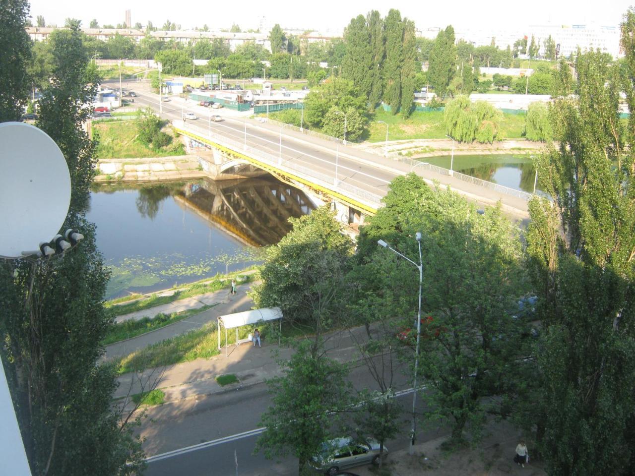 Apartment On Livoberezna Metro Station Киев Екстериор снимка