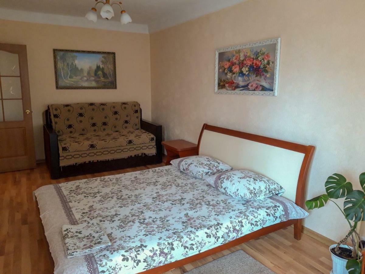 Apartment On Livoberezna Metro Station Киев Екстериор снимка